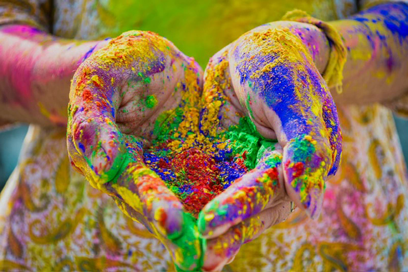 5 Easy Tips to Hassle-Free Skin on Holi