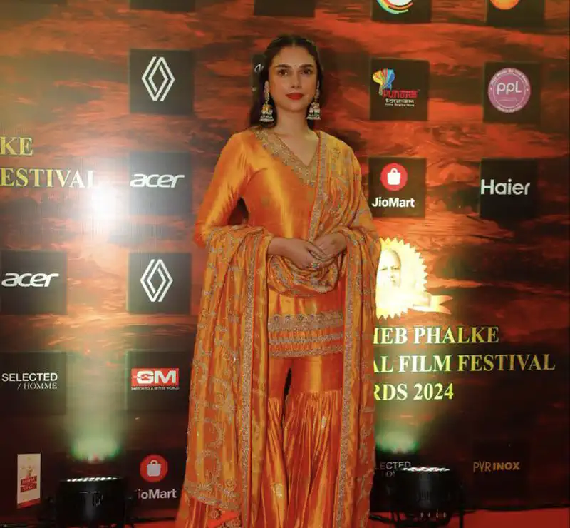 Aditi Rao Hydari Looks Radiant At Dadasaheb Phalke Awards 2024