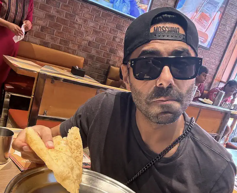 Aparshakti Khurana turns his latest heartbreaker 'Barbaad' into a Choley Bhaturey craving anthem